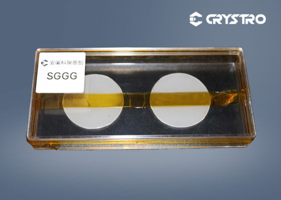 Het lage Optische Kristal van Crystal Wafer SGGG van het Verlies Hoge Warmtegeleidingsvermogen Enige